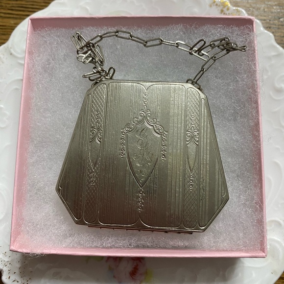 VTG Wristlet Dance Purse Compact - Picture 7 of 7